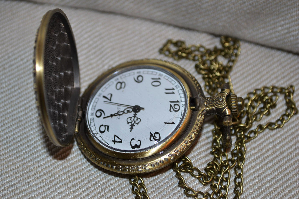 Alice i Underlandet Fickur Brons/Vintage  "Klocka, Halsband"