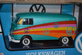VW T1 Volkswagen Folkbuss Turkos m. Peace Märken 1:24 Motormax 18cm Ny