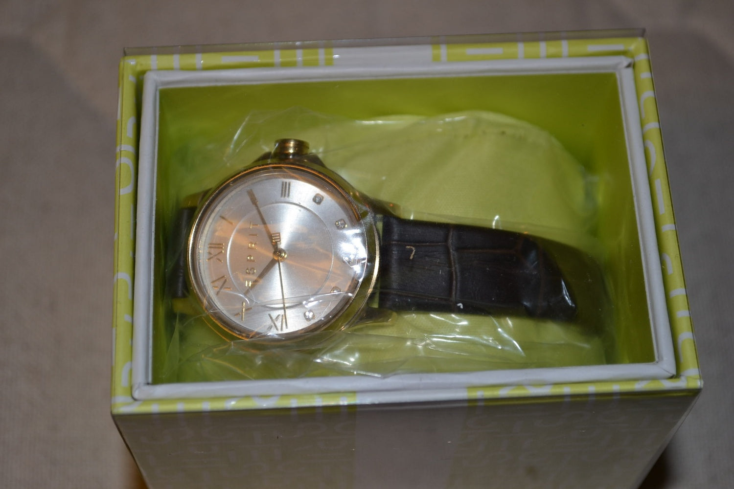 Esprit Bent II Vit/Guld Läder Armbandsur Klocka 30mm ES1L144L3035 Ny