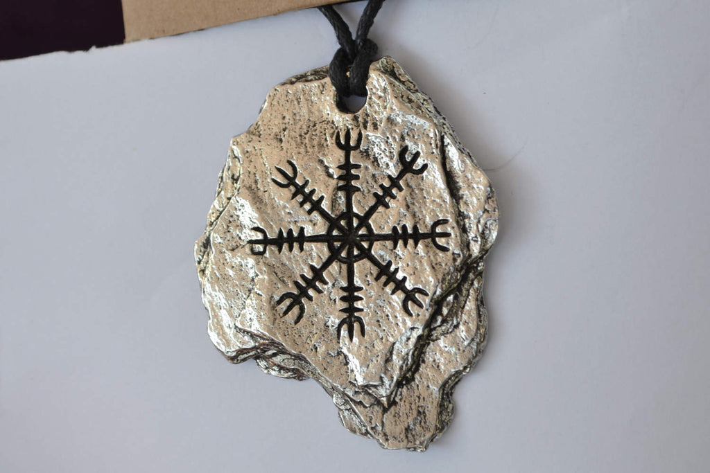 Kompass Helm of Awe Lycka Stenform Halsband Viking (Tenn Handgjord) Smycke Ny