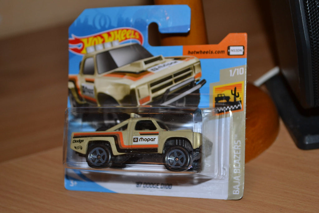 '87 Dodge D100 1:64 Hot Wheels (2019) Ny