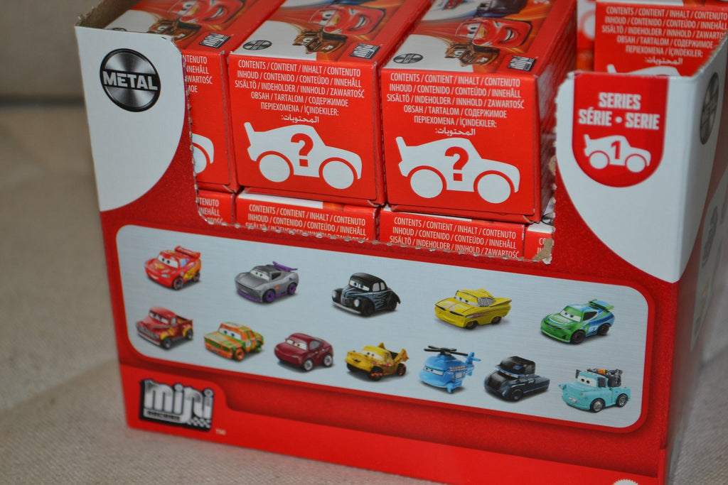 1st Bil Slumpmässig Disney Pixar Cars Mini Racers Blindpack Metall 4cm Ny