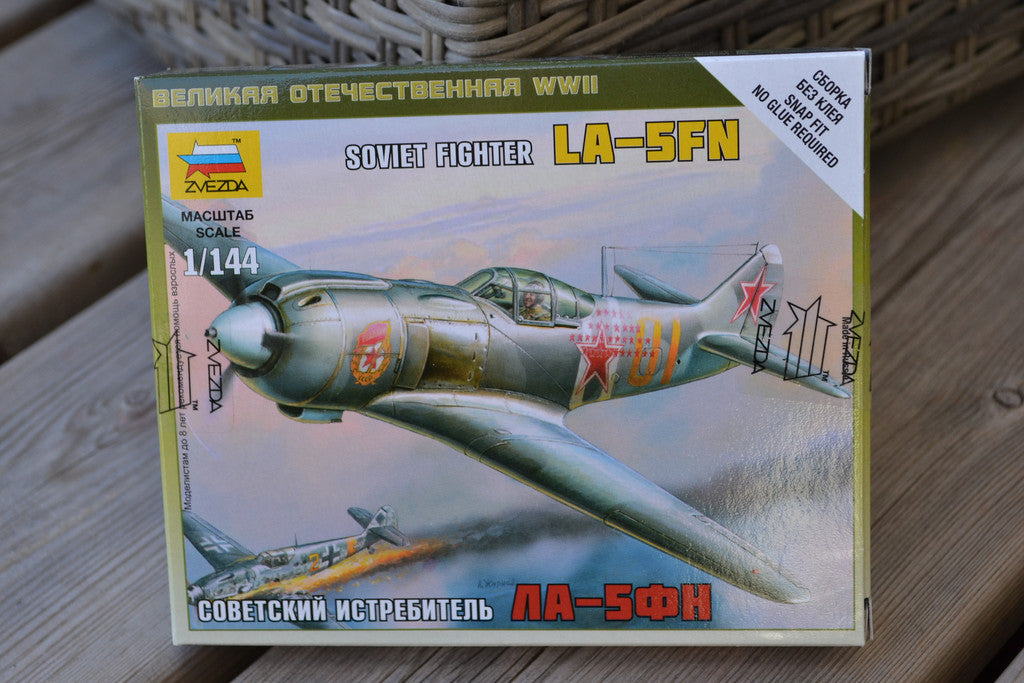 Soviet WWII Figther La-5FN 1:144 Zvezda 6255 Flygplan Ny