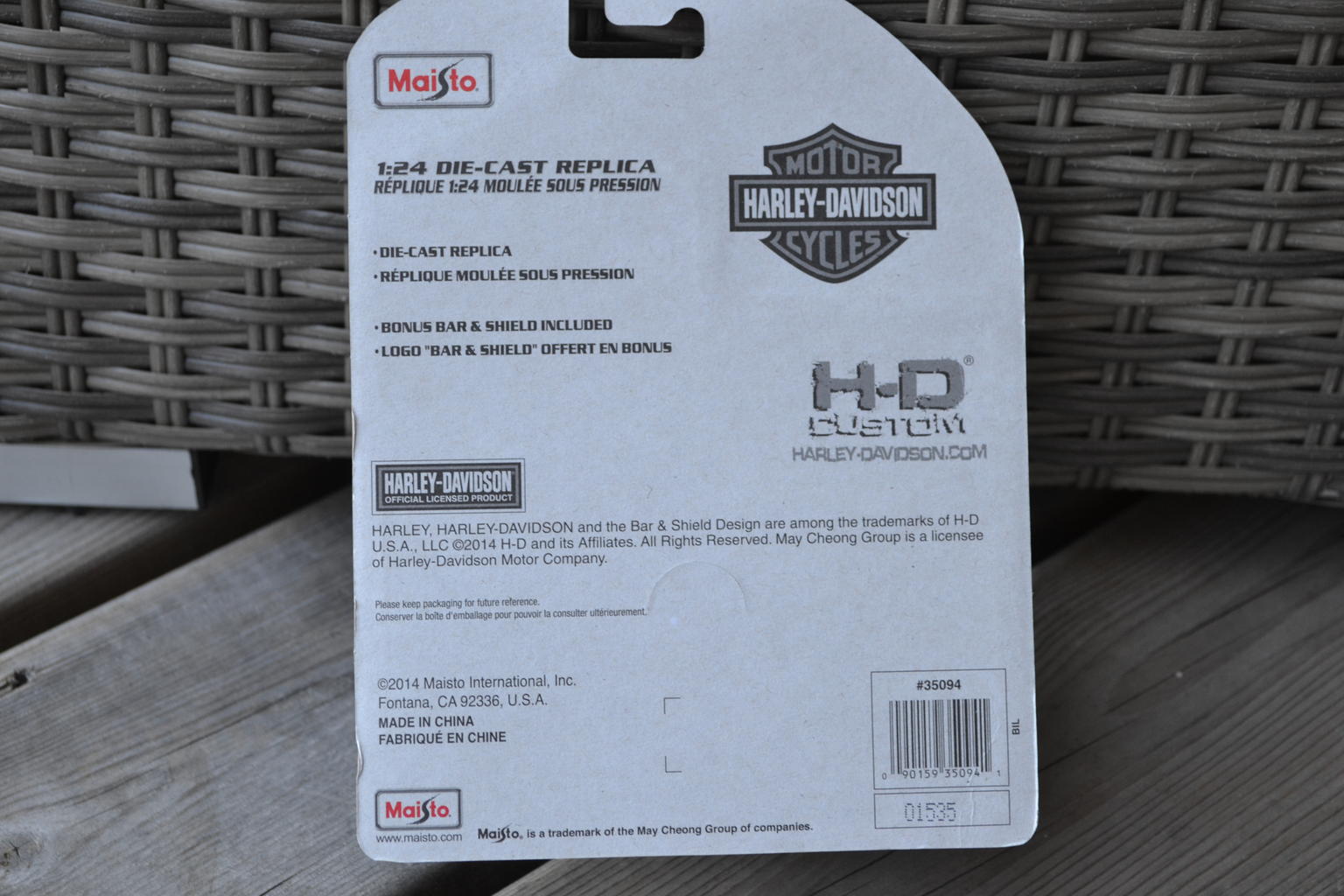 2004 FLHTPI Electra Glide Police 1:24 (Maisto) +Logo Harley