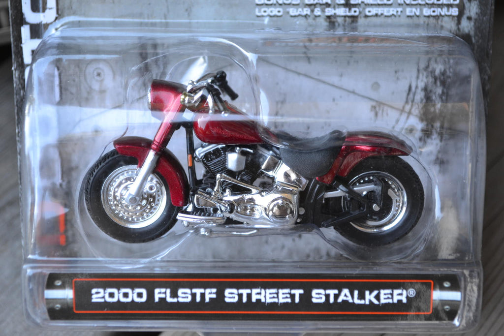 2000 FLSTF Street Stalker 1:24 (Maisto) +Logo Harley Davidso