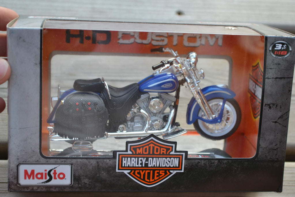1999 FLSTS Heritage Softail Springer Harley Davidson 1:18 Maisto (Series 35) Ny