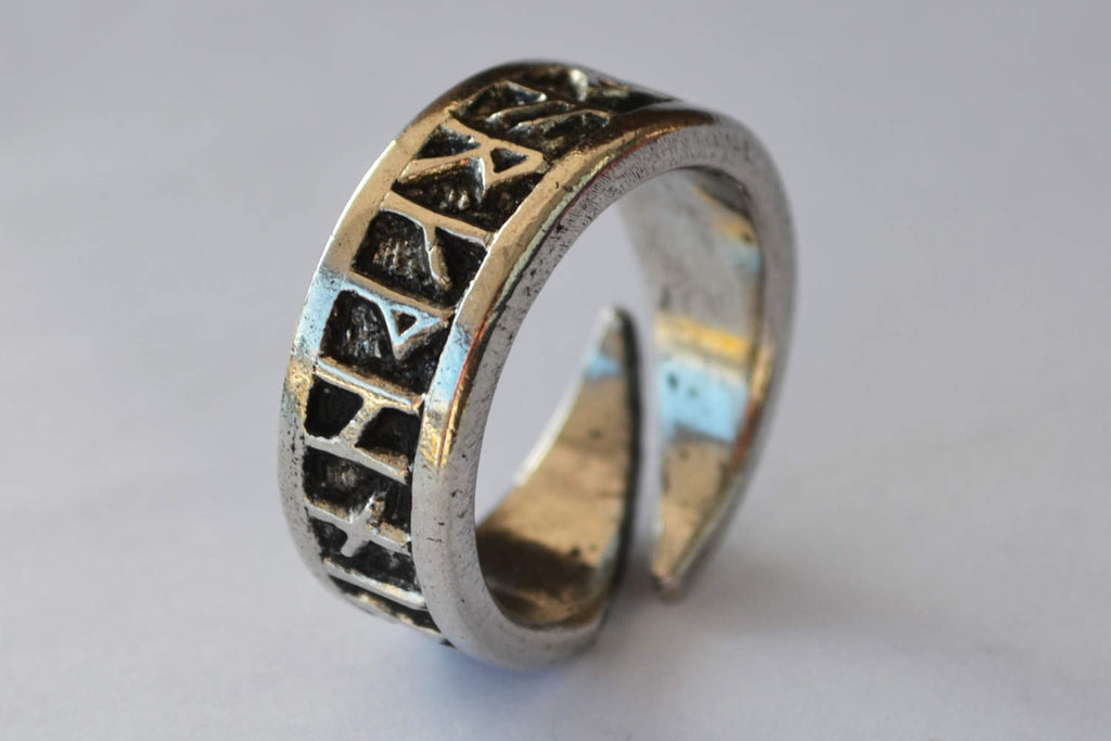 Ring m. Runor Futhark Tor Viking Justerbar (Tenn Handgjord) Smycke Ny