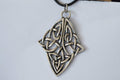 Knutverk Keltiskt Piktisk Diamant Halsband Viking (Tenn Handgjord) Smycke Ny