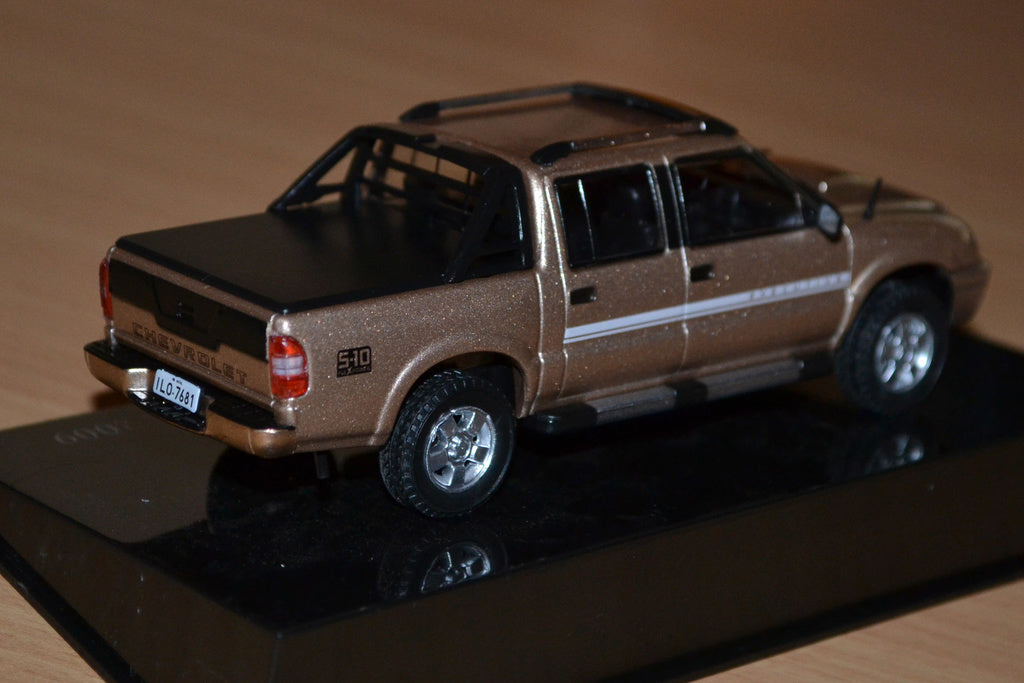 Chevrolet S-10 Deluxe 2.5 Pickup fr. 2009 Guld 1:43 DeAgosti